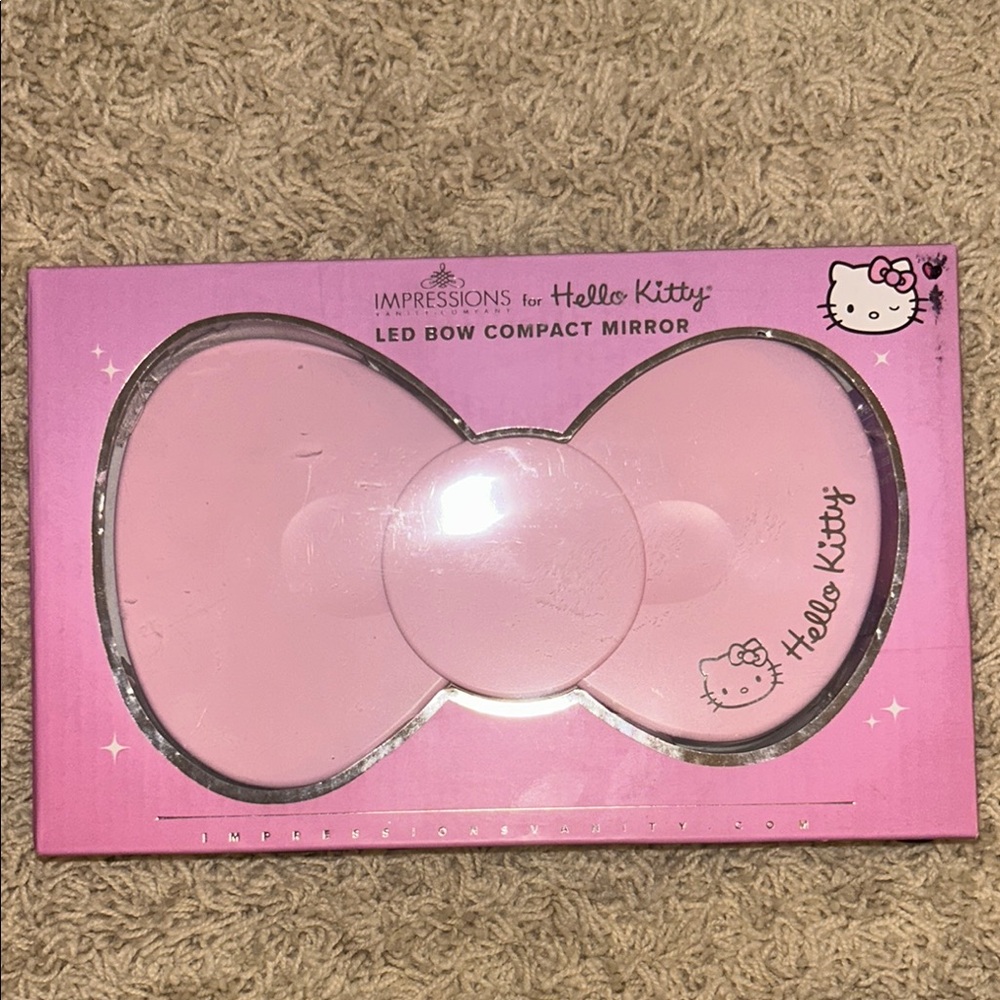 Hello Kitty LED Bow Compact Mirror